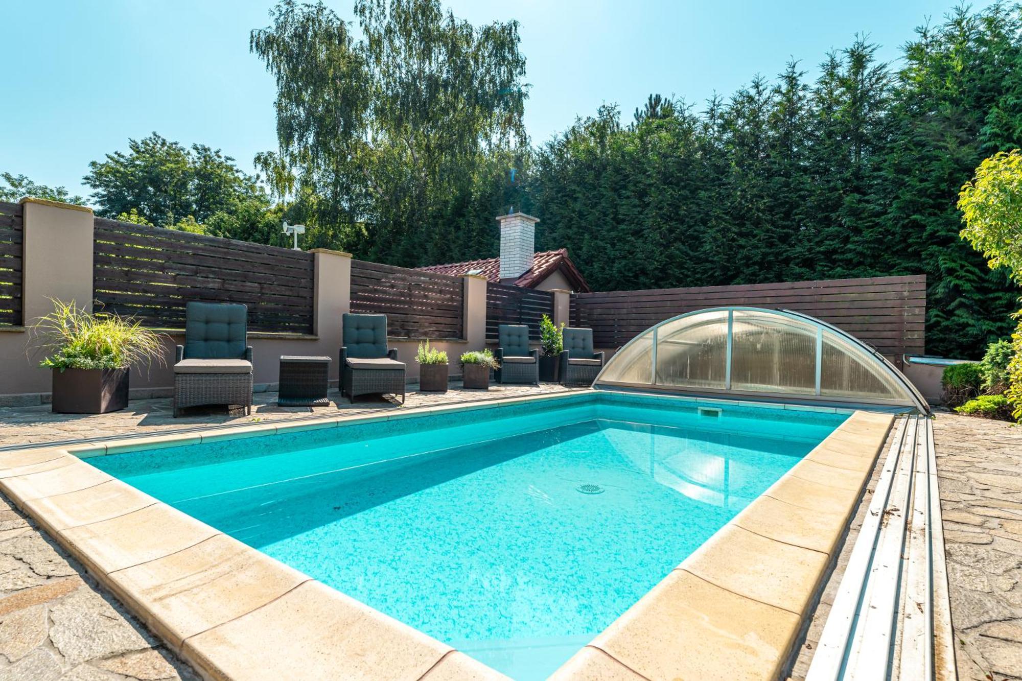 Villa With Pool & Sauna In Beer Village Velke Popovice Ngoại thất bức ảnh